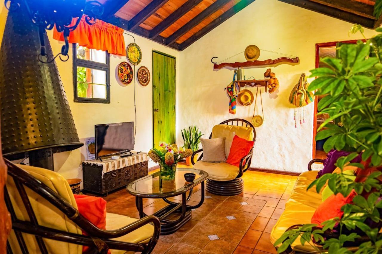 Los Naranjos Town Houses Экстерьер фото